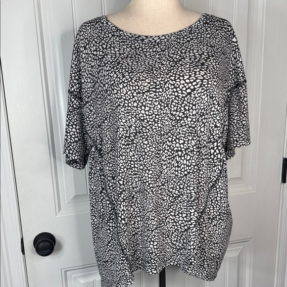 Lou & Grey Top Stitch Cheetah Print Jersey Tee Sz XL - Picture 2 of 11
